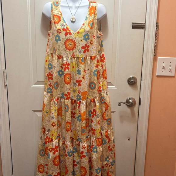 Dresses & Skirts - Floral Maxi Dress in Orange and Cream